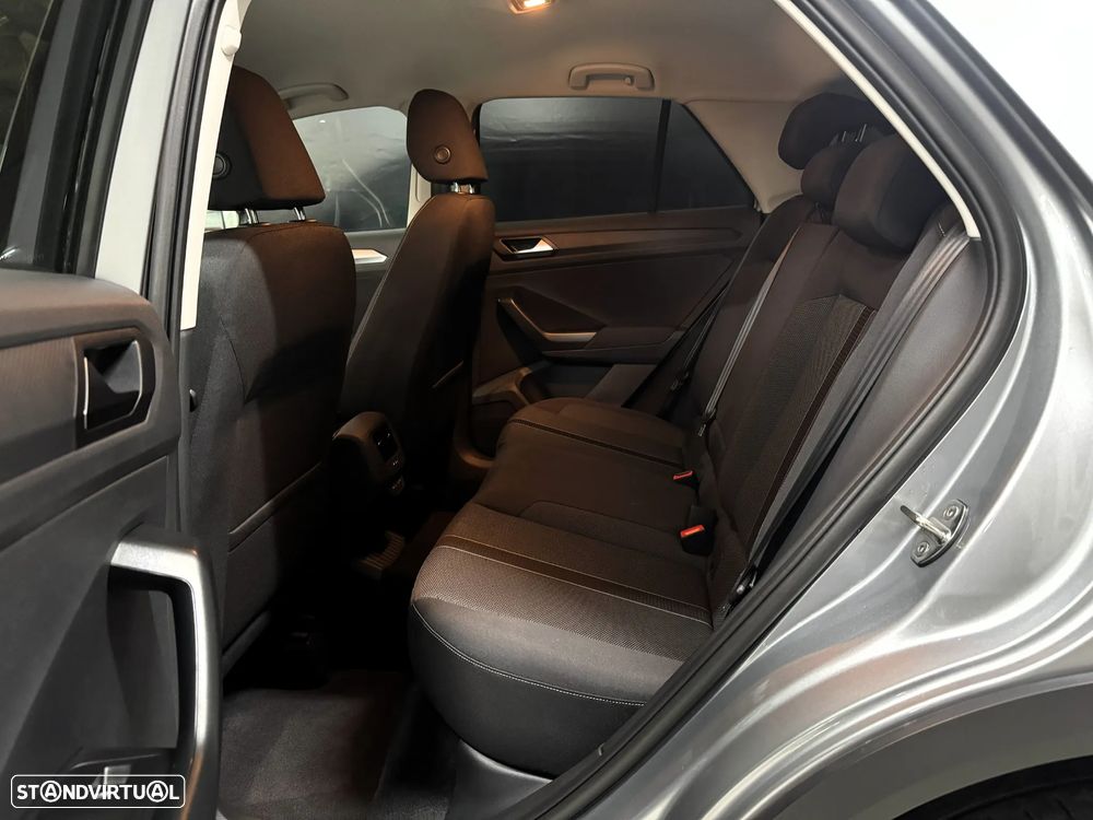 VW T-Roc 1.5 TSI Urban DSG - 10