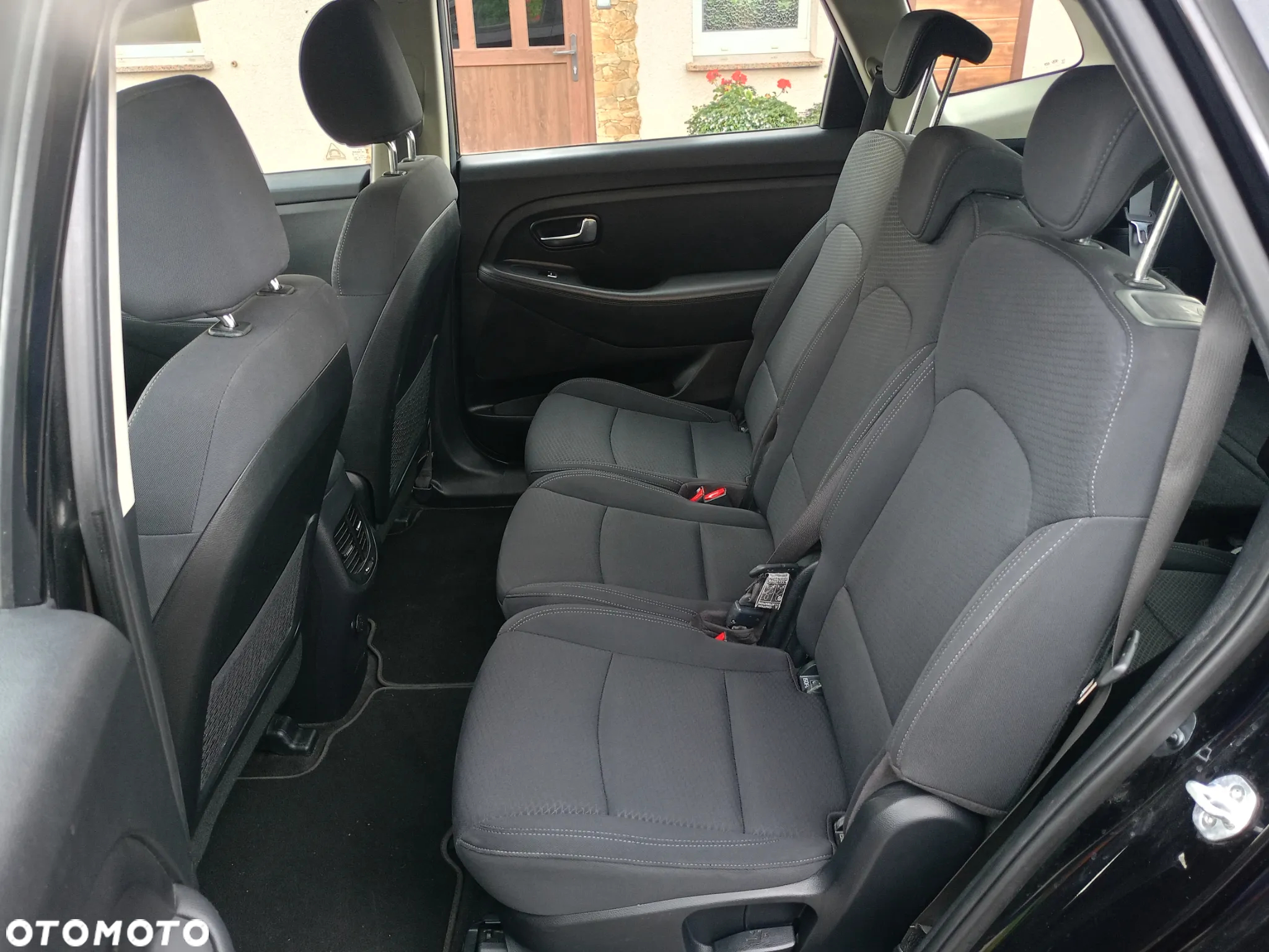 Kia Carens 1.7 CRDi XL 7os - 8