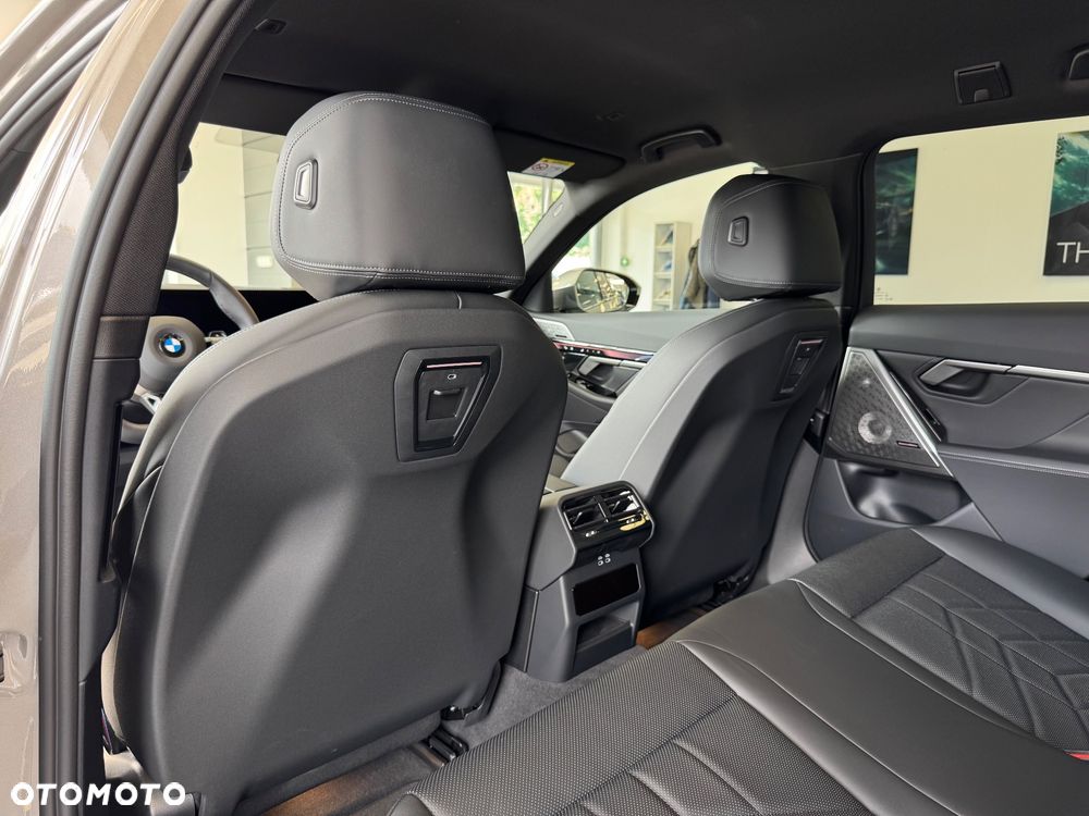 BMW Seria 5 540d xDrive - 33