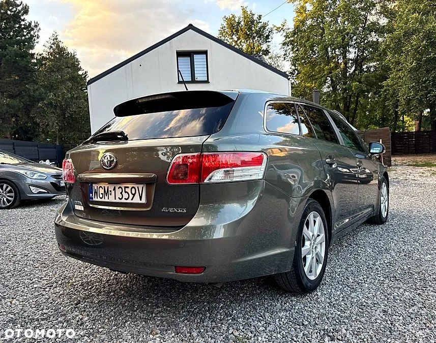 Toyota Avensis 2.0 D-4D Sol plus+NAVI - 5