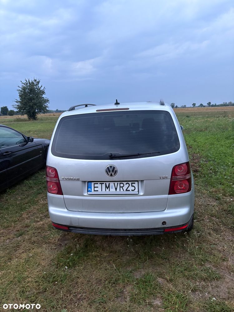 Volkswagen Touran 1.9 TDI DPF Trendline DSG - 6