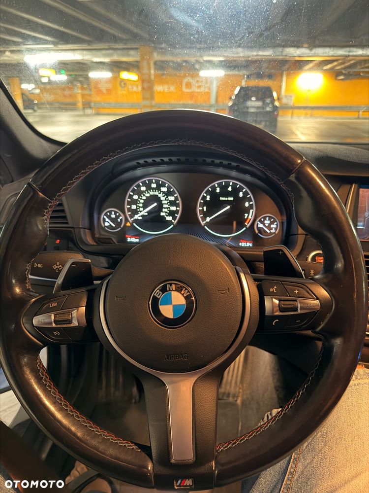 BMW Seria 5 528i xDrive - 11