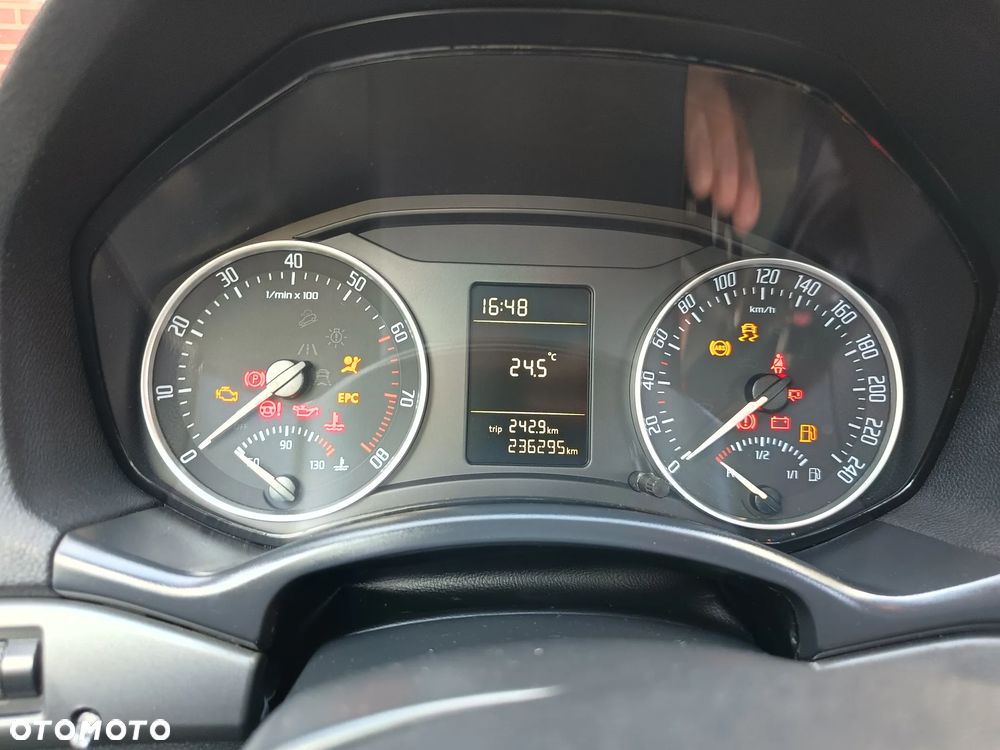 Skoda Octavia 1.6 Tour Classic - 18