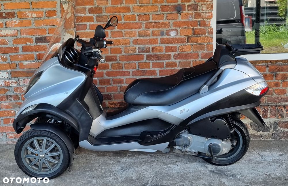 Piaggio MP-3 - 4