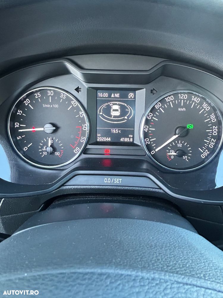 Skoda Octavia 2.0 TDI DSG Laurin &Klement - 15