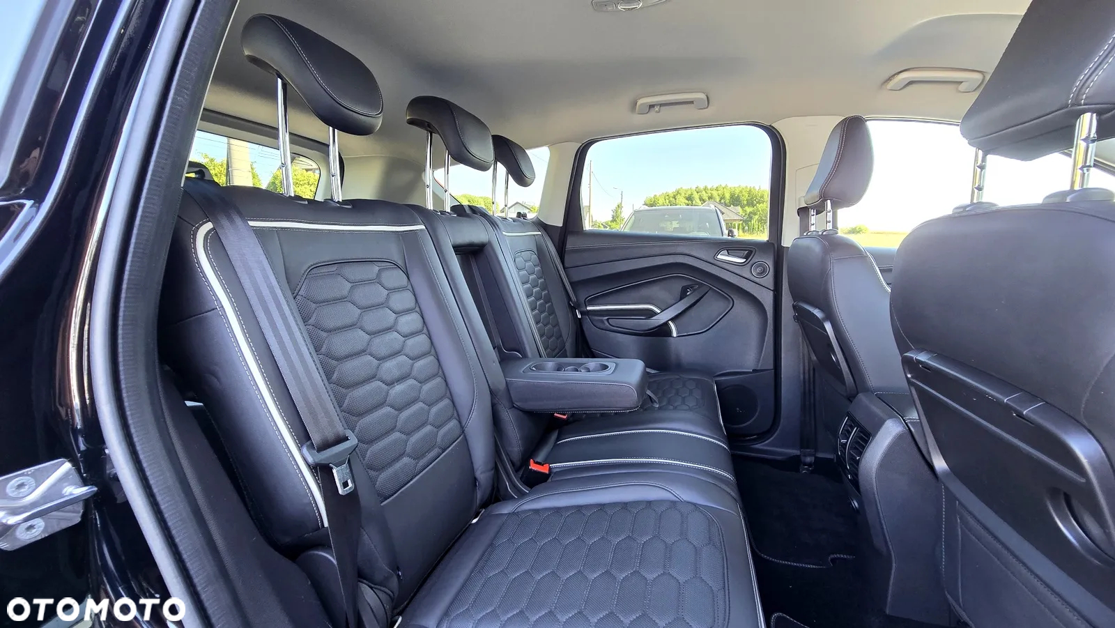 Ford Kuga 2.0 TDCi 4x4 Vignale - 33