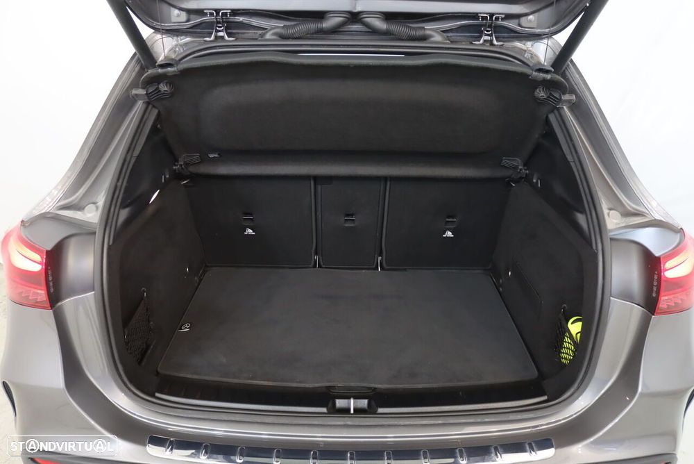 Mercedes-Benz GLA 250 e 8G-DCT AMG Line - 37