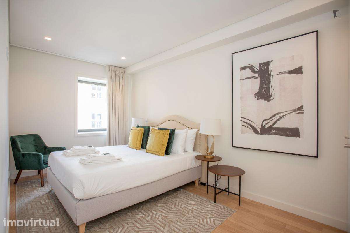 Apartamento com 1 quartos - localizado em Santo Ildefonso Porto - Grande imagem: 2/19