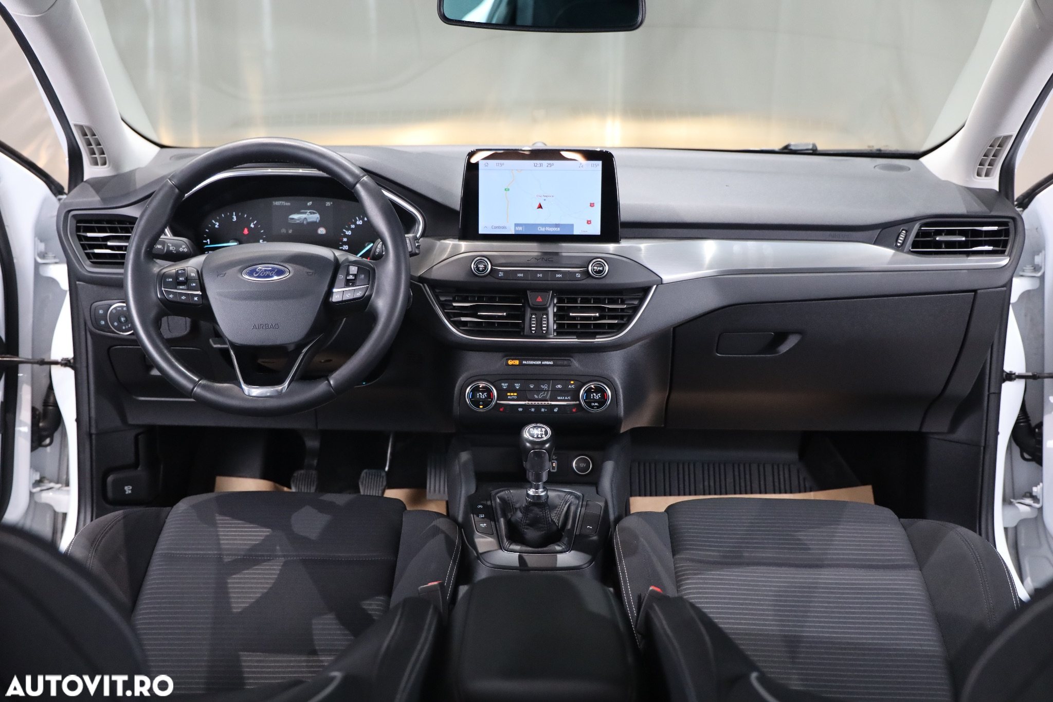 Ford Focus 1.5 EcoBlue Start-Stopp-System TITANIUM - 17