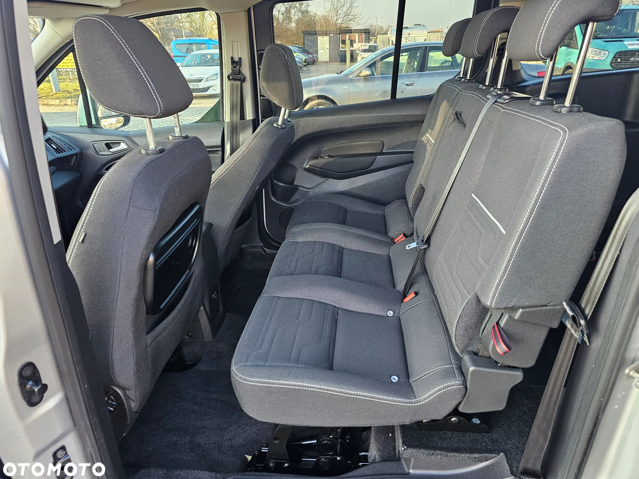 Ford Tourneo Connect Grand - 15