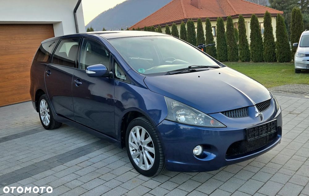 Mitsubishi Grandis 2.0 DI-D 7-Sitzer Intense - 4