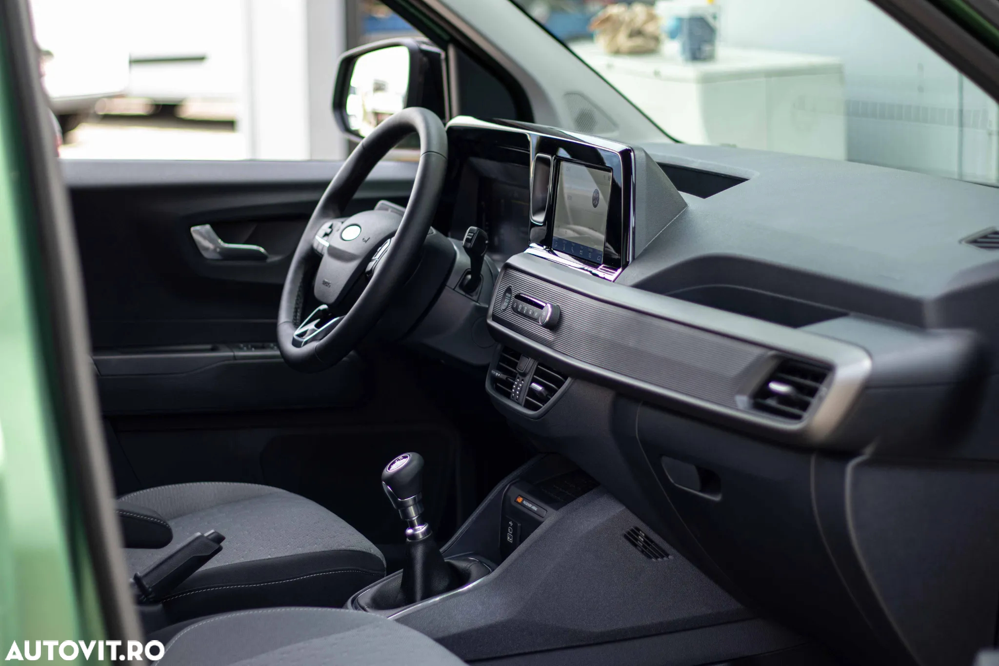 Ford Tourneo Courier 1.0 EcoBoost Titanium - 39