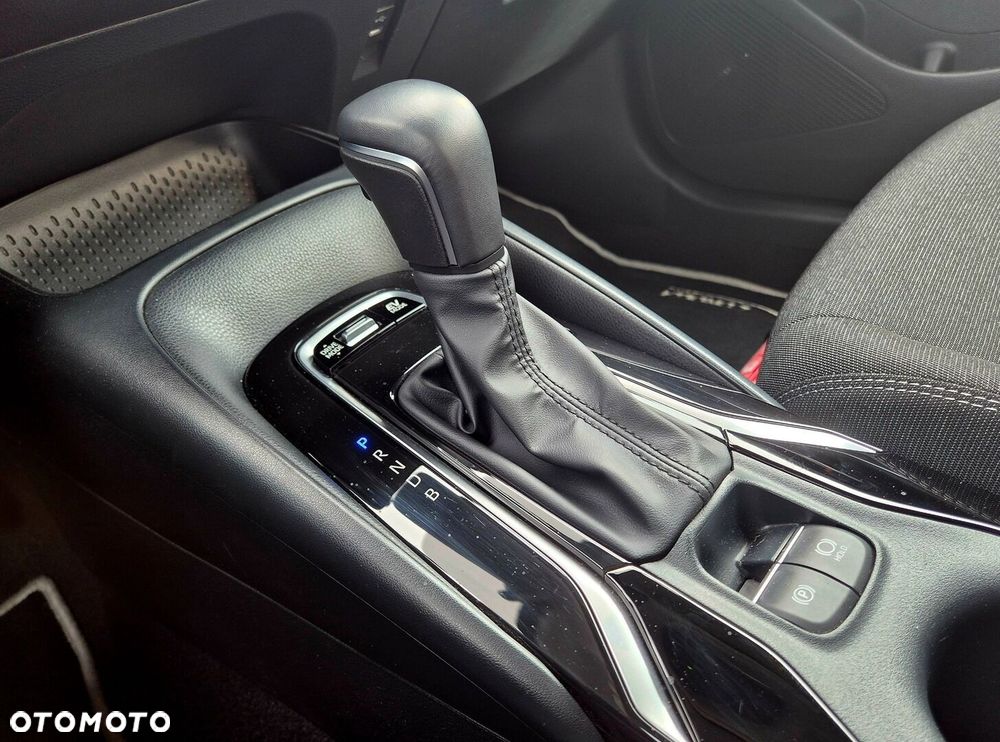 Toyota Corolla 1.8 Hybrid Comfort - 18