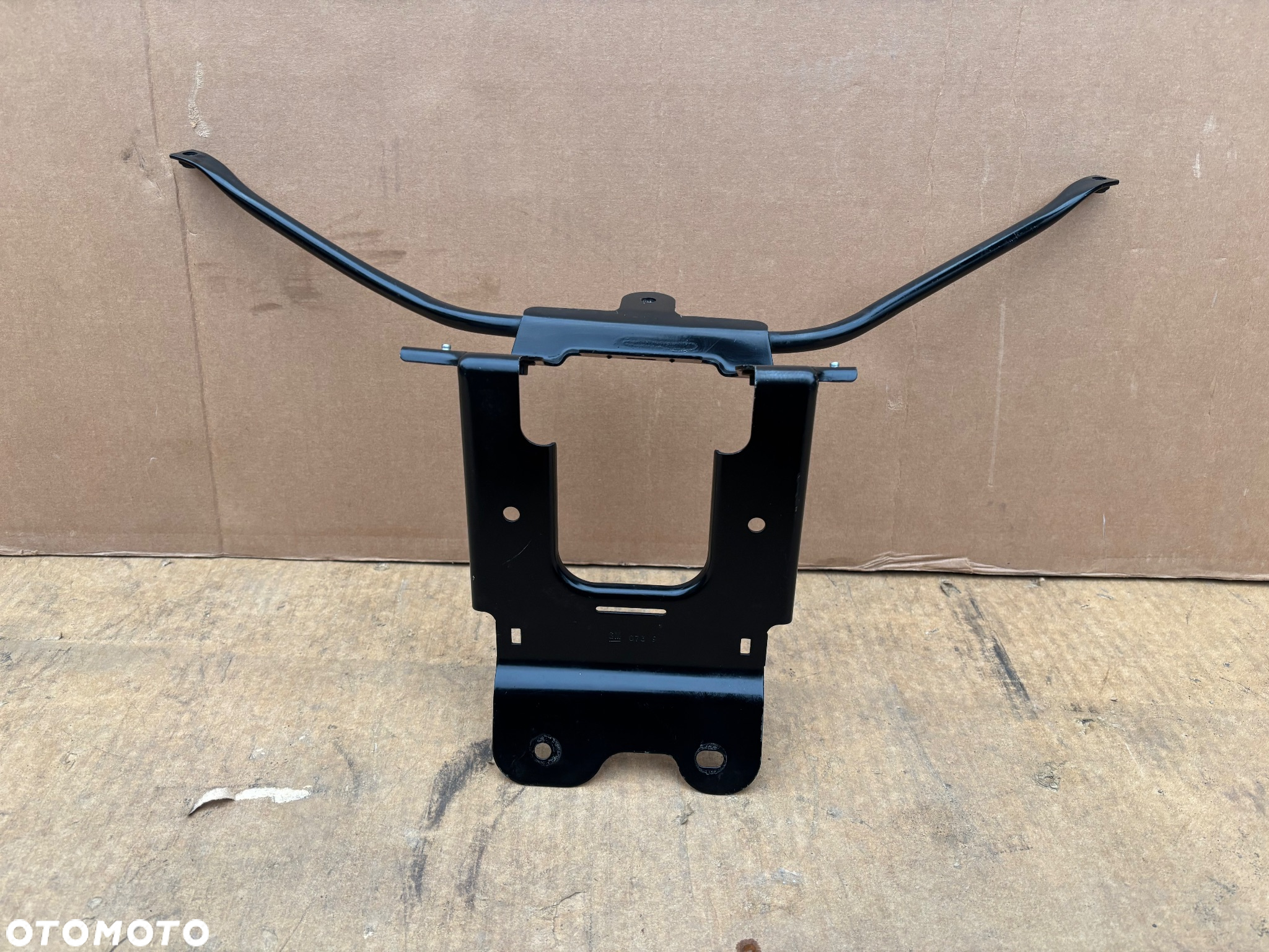 Oryginalny Wspornik Mocowanie Wzmocnienie Belki Przedniej Opel Insignia II B 17- - 2