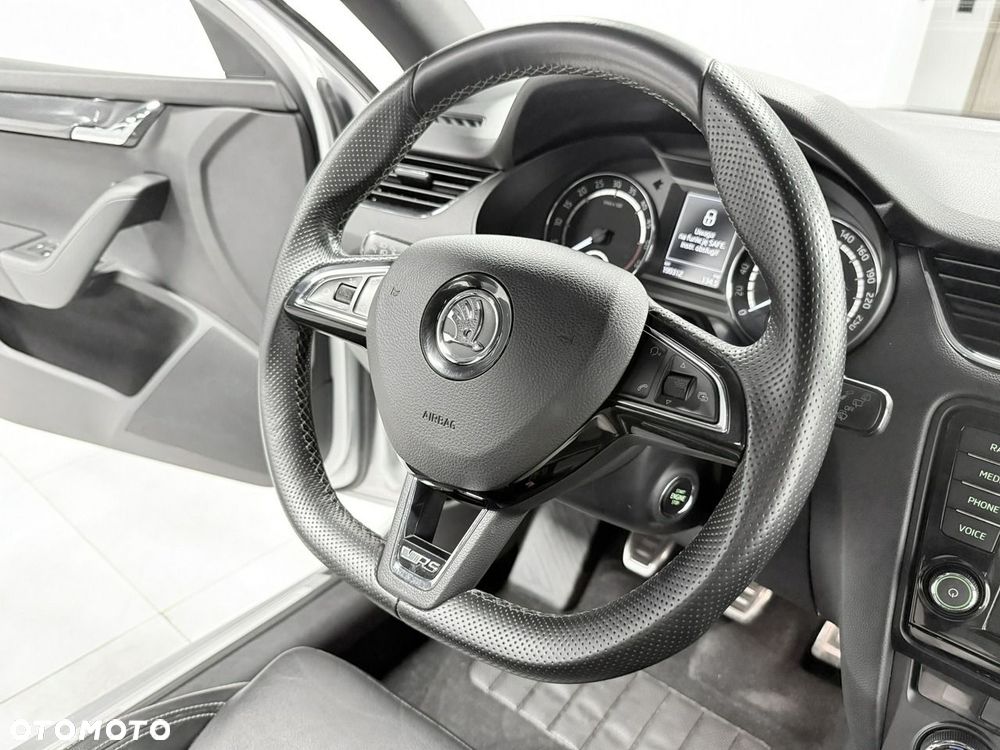 Skoda Octavia 2.0 TDI RS - 33