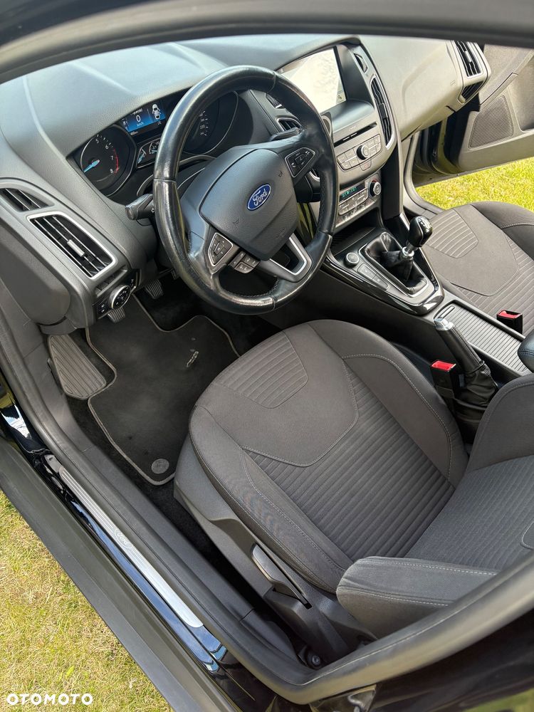 Ford Focus 1.5 EcoBoost Titanium ASS - 5