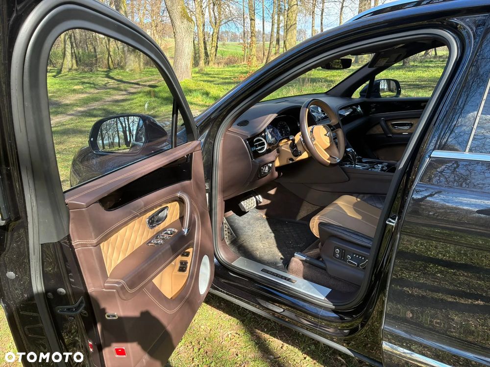 Bentley Bentayga - 4