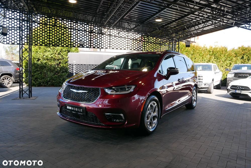 Chrysler Pacifica - 1