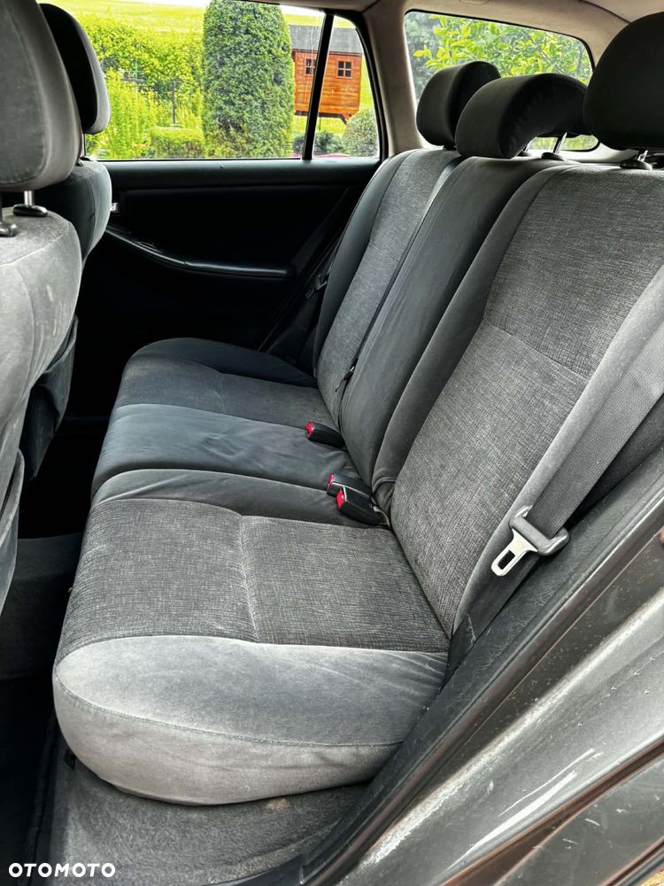 Toyota Corolla - 6