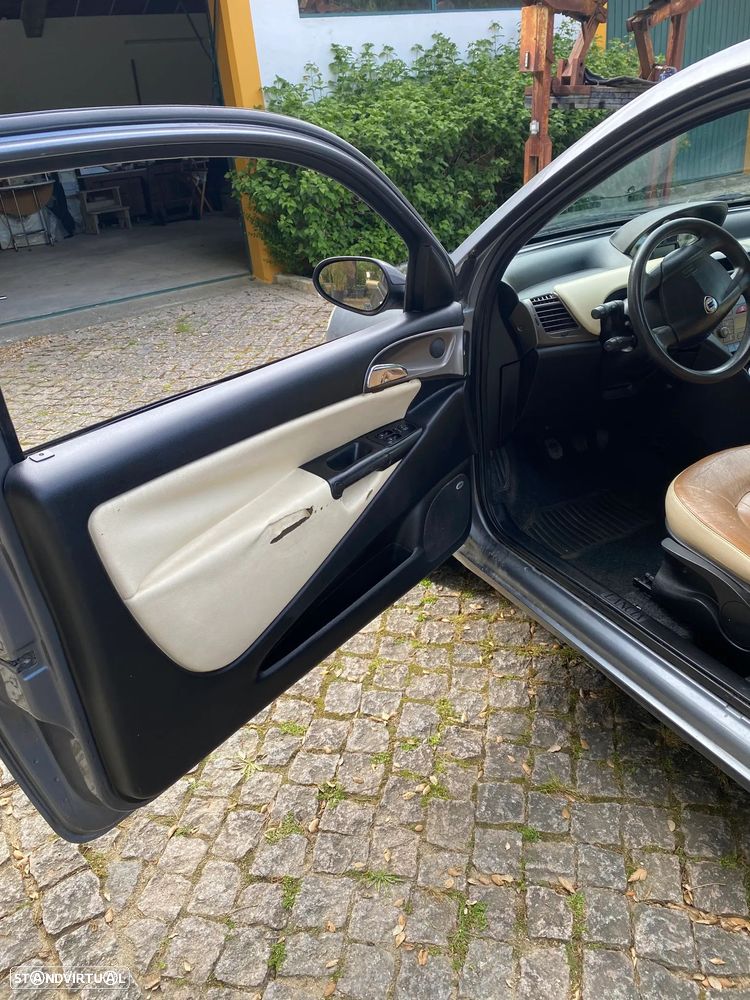 Lancia Ypsilon - 6