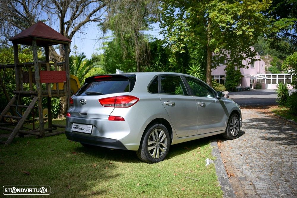 Hyundai i30 1.6 CRDI STyle+Navi - 12