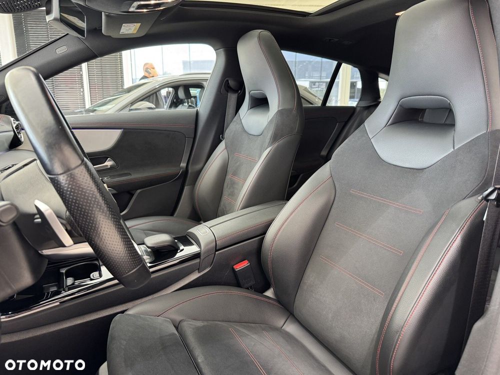 Mercedes-Benz CLA 250 E AMG Line 8G-DCT - 10