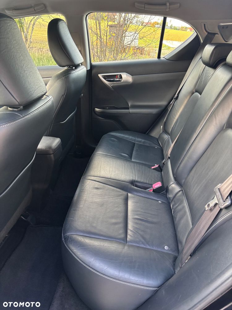 Lexus CT 200h Prestige - 28