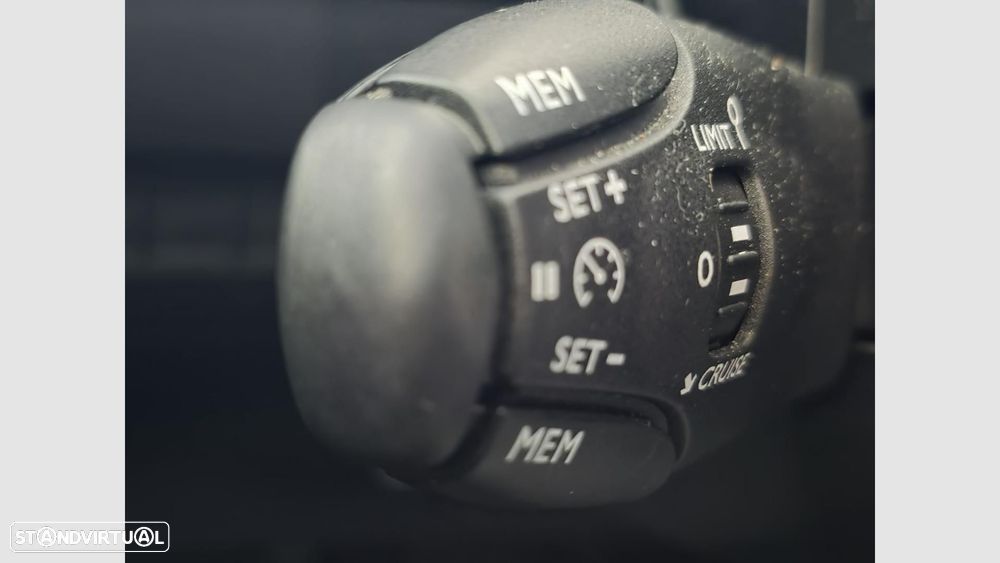 Peugeot 208 1.2 PureTech Active - 19