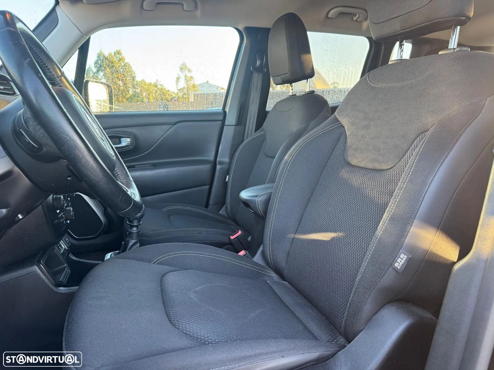 Jeep Renegade - 10