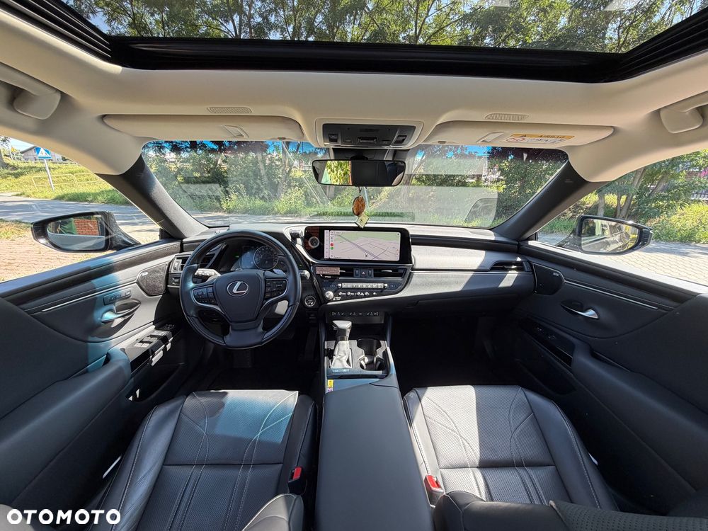 Lexus ES 300h Prestige - 34