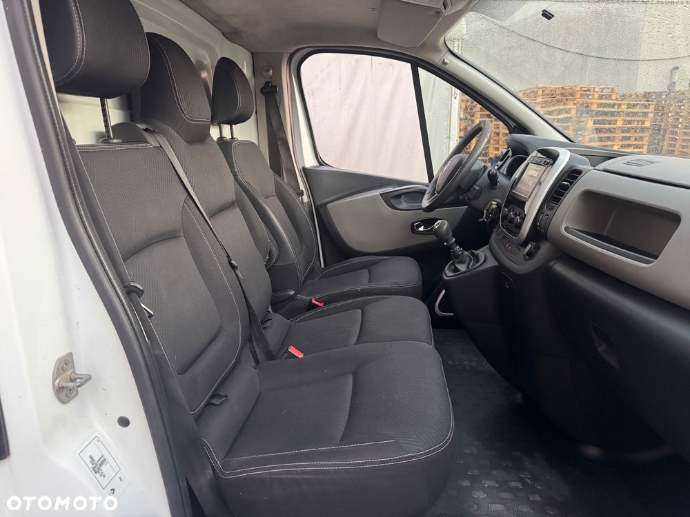 Renault Trafic - 15