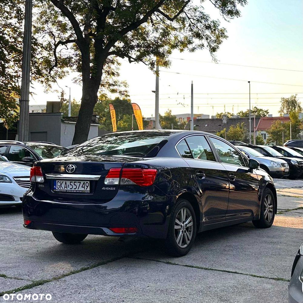 Toyota Avensis - 4