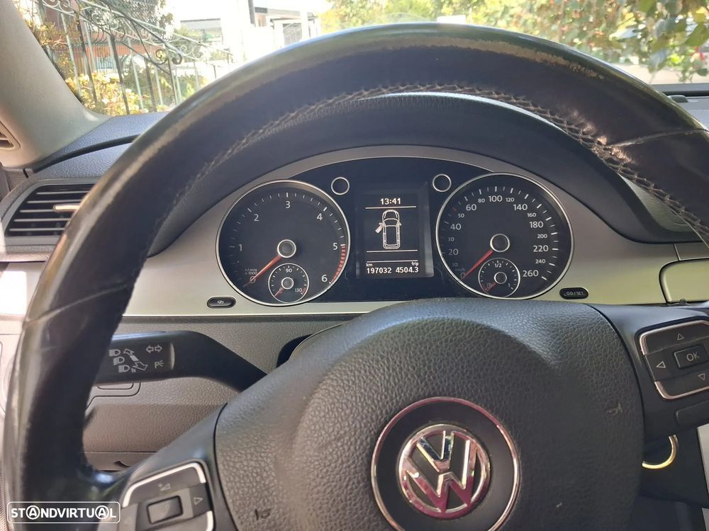 VW Passat 1.6 TDI Confortline - 2