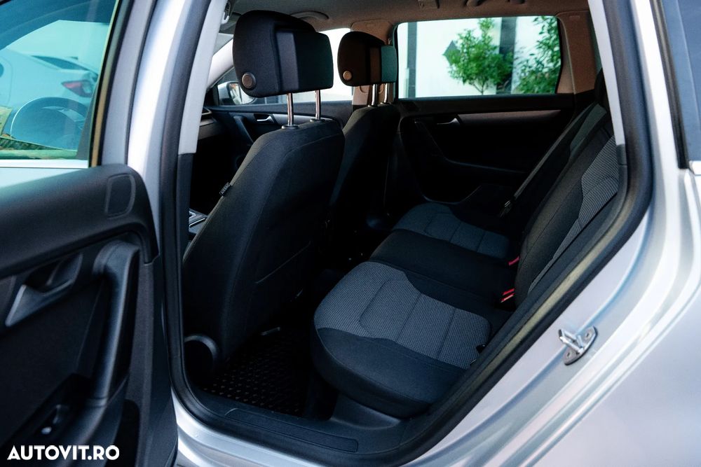 Volkswagen Passat 2.0 TDI BlueMotion Technology DSG Comfortline - 19