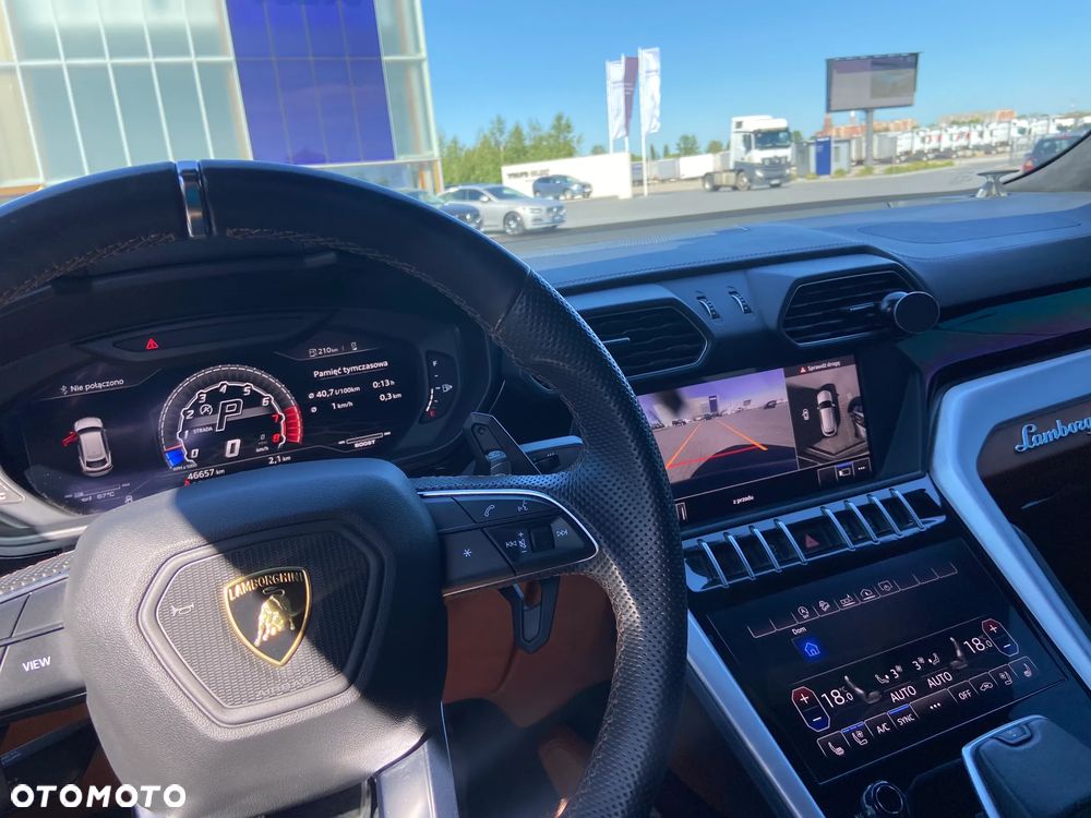 Lamborghini Urus Standard - 9