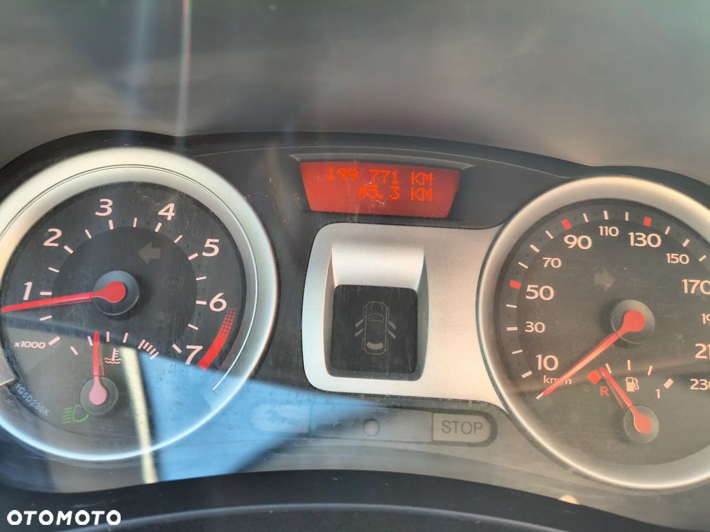 Renault Clio 1.2 16V Expression - 9