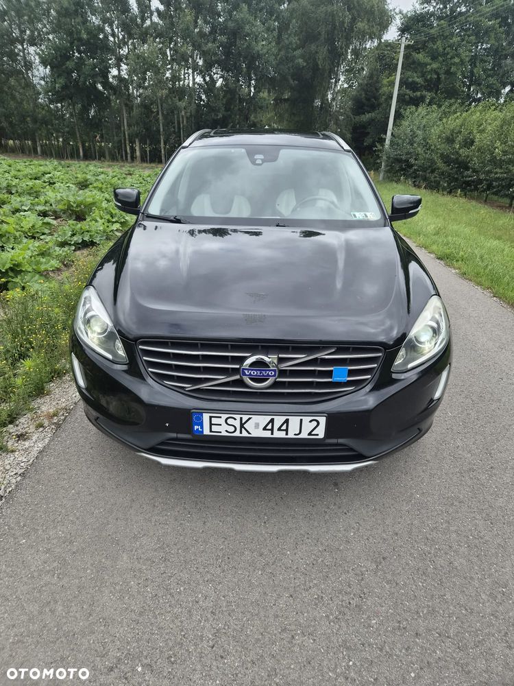 Volvo XC 60 T6 AWD Momentum - 4
