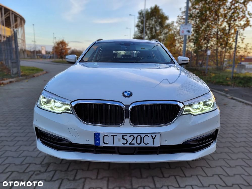 BMW Seria 5 520d Sport Line - 3