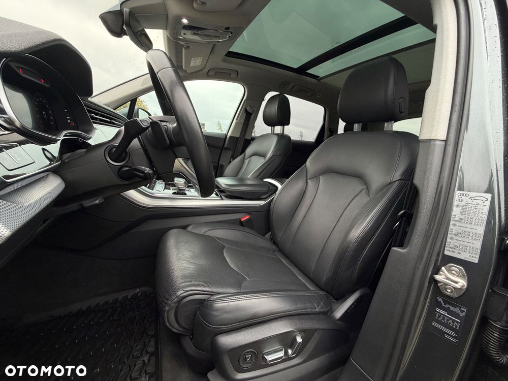 Audi Q7 - 11