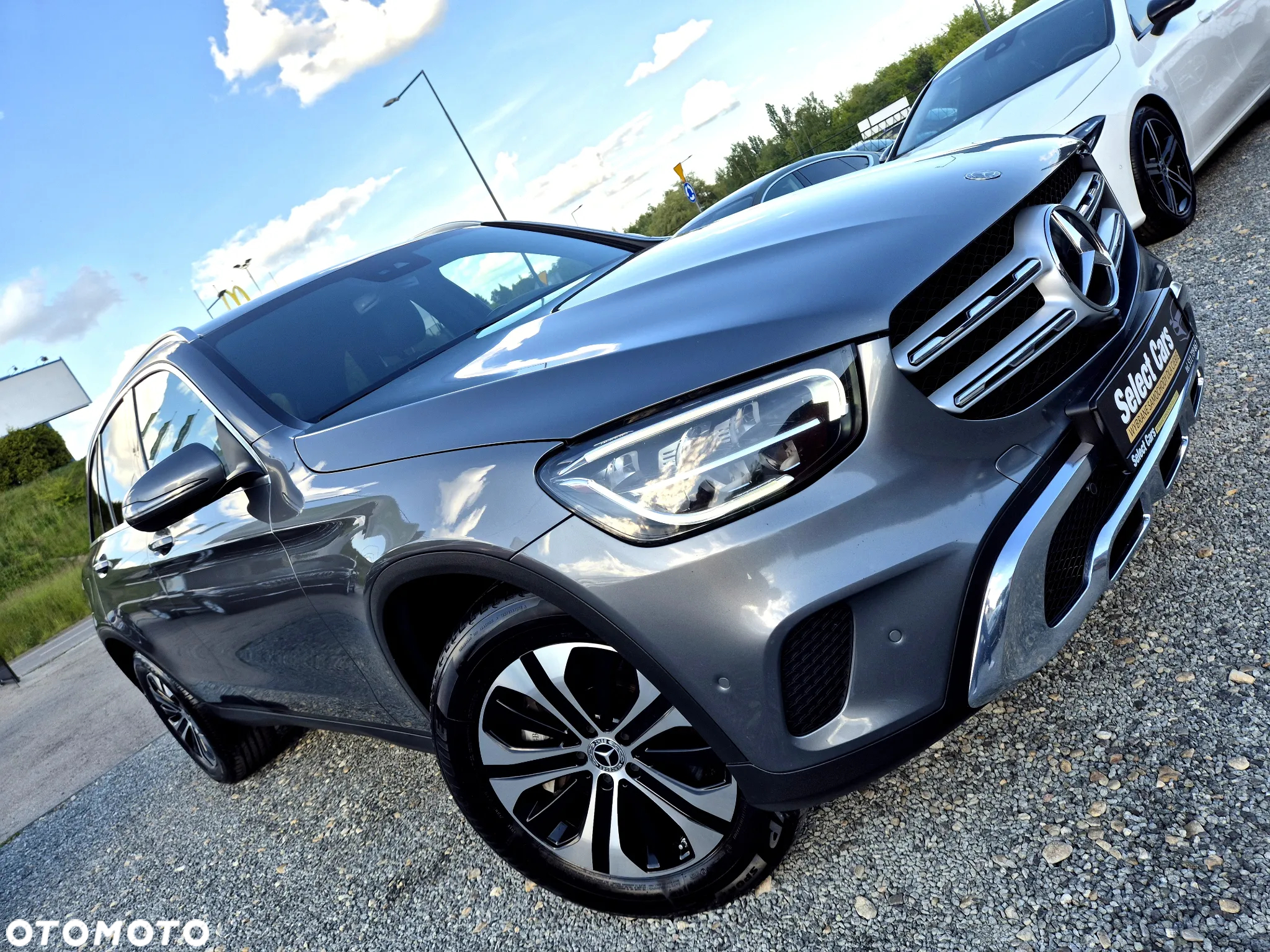 Mercedes-Benz GLC - 38