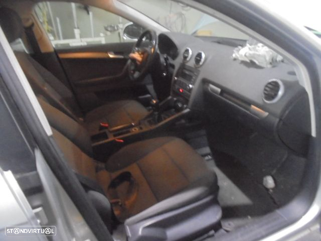 Carro  MOT: BKC  BLS  CXVEL: JCR, KBL, LHLUB, MDZ AUDI A3 2009 1.9TDI 105CV 3P CINZA DIESEL - 4