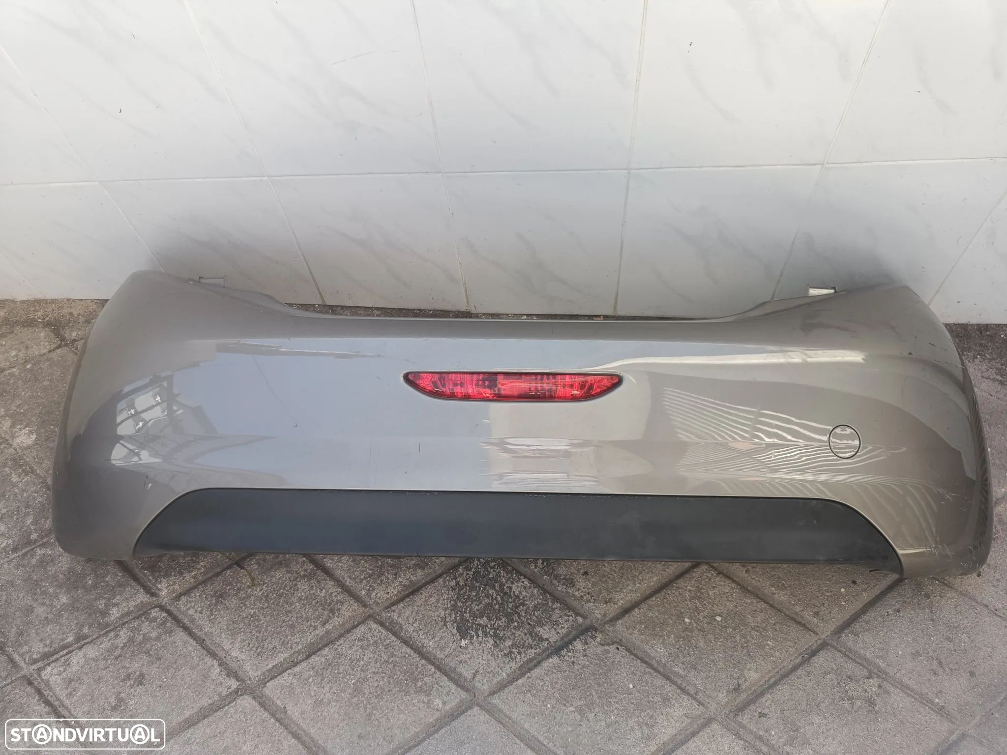 Para choques trás Peugeot 208 2013 - 1