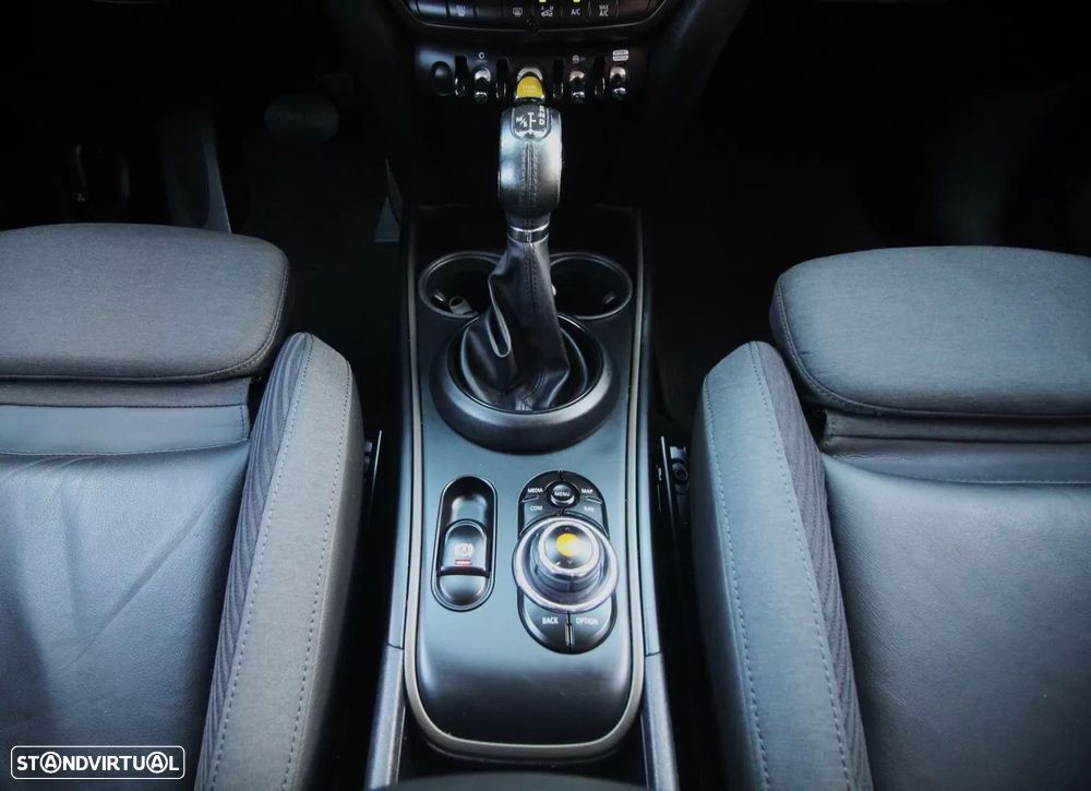 MINI Countryman Cooper SE ALL4 Auto - 18