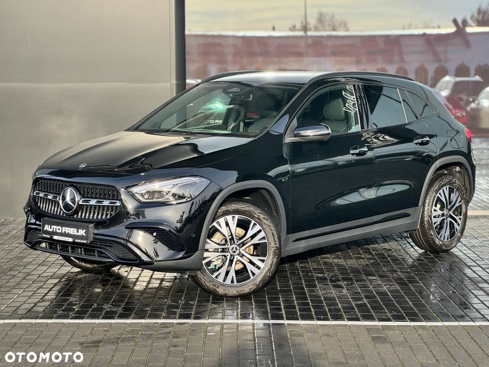Mercedes-Benz GLA 200 Progressive - 2