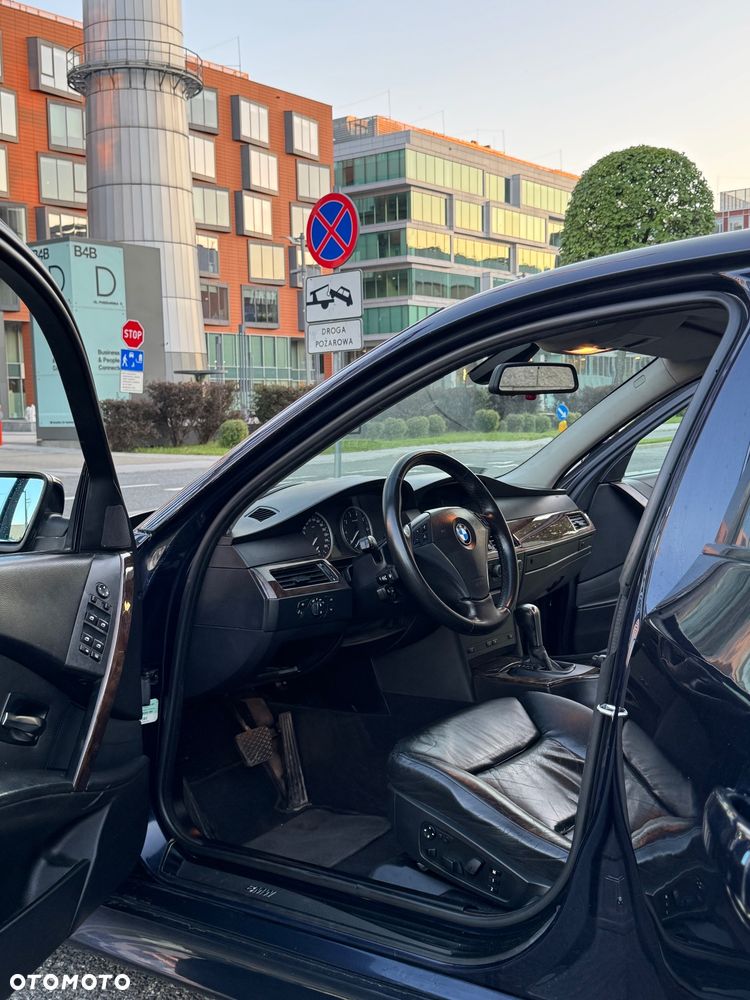 BMW Seria 5 545i - 15