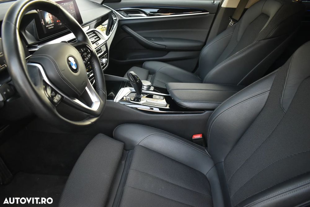 BMW Seria 5 520d xDrive AT MHEV - 13