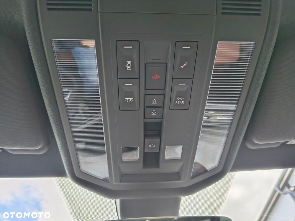 Volkswagen Touareg - 41