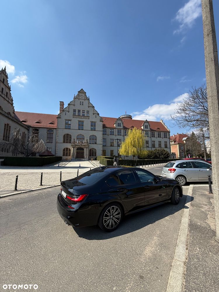 BMW Seria 3 320d xDrive MHEV M Sport sport - 3