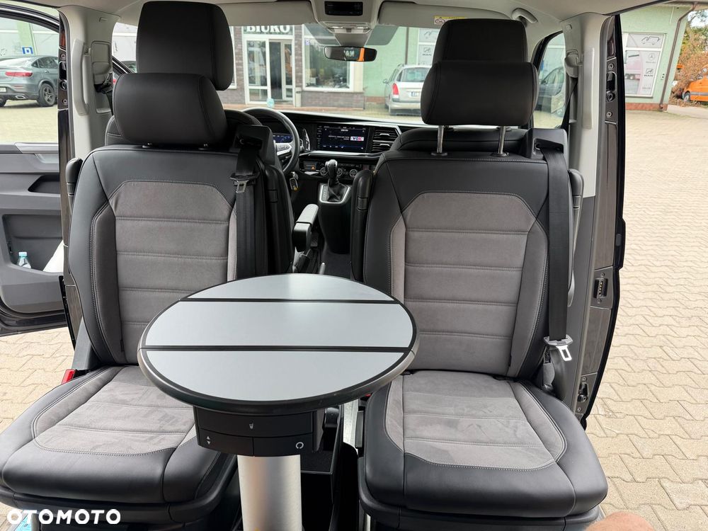 Volkswagen Multivan - 28