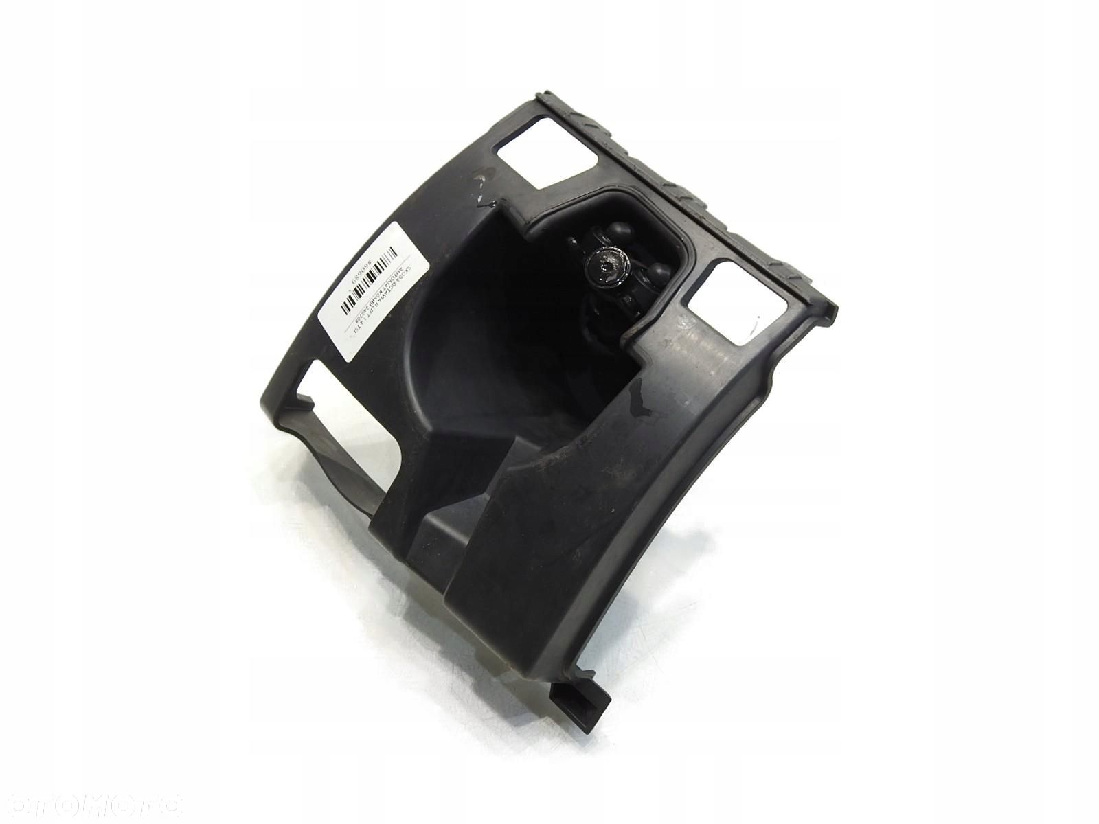 UCHWYT SPRYSKIWACZ LAMPY PRAWY SKODA OCTAVIA II LIFT 1300390132 1Z0807056A - 1